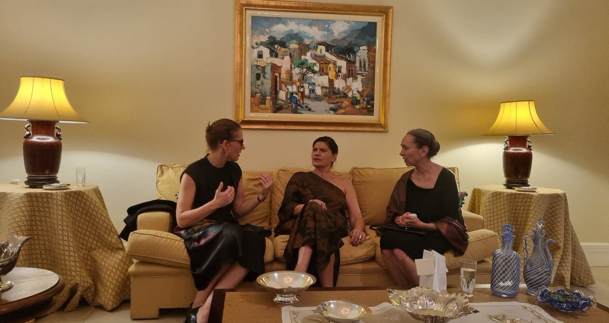 TC_PretoryaBE's tweet photo. Farewell dinner for dear Emma, @DunlopBennett
High Commissioner of New Zealand, an excellent diplomat, after completion of a successful tour of duty in SA. Ladies' Ambassadors Group and Asian Group will miss you! @NZinSouthAfrica 
@DIRCO_ZA https://t.co/5oE6GkEEtY