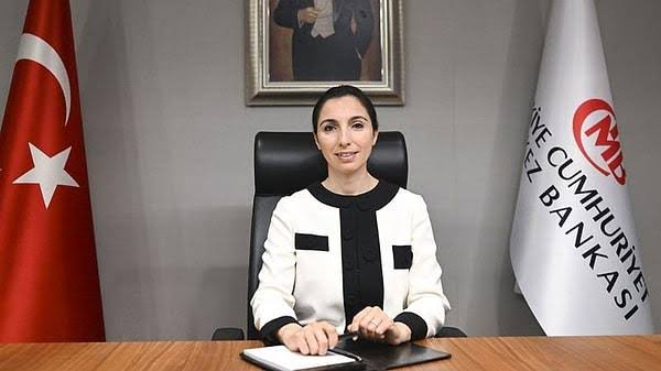 balina_avcisi's tweet photo. Soldakini yediniz, Sağdakini yedirmeyeceğiz. https://t.co/OWU6p9JN9r