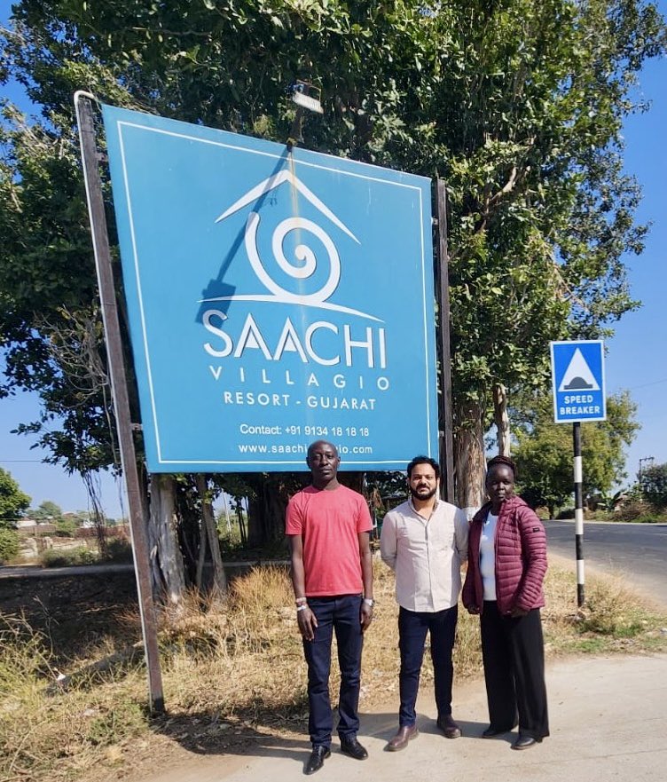 VisionairySagar's tweet photo. Hosting A Diplomats from Kenya At Saachi Villagio ,Amazing human being Mr Jared Mayieka Trade Counsellor , Kenya High Commission India &amp; Mrs Ruth Mayeika From Ministry Of Finance Kenya
Showing around local villages &amp; culture #kenya #india @narendramodi @AmitShahOffice #vadnagar https://t.co/IEwVT4AXPS