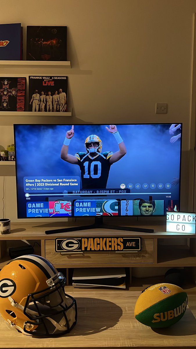 The scene is set and I am ready to power through until 4am. 

Let’s go!

#GoPackGo 

<a href="/NFLUK/">NFL fan in the UK</a> <a href="/packers/">Green Bay Packers</a> <a href="/ukpackers/">UK and Irish Packers</a>