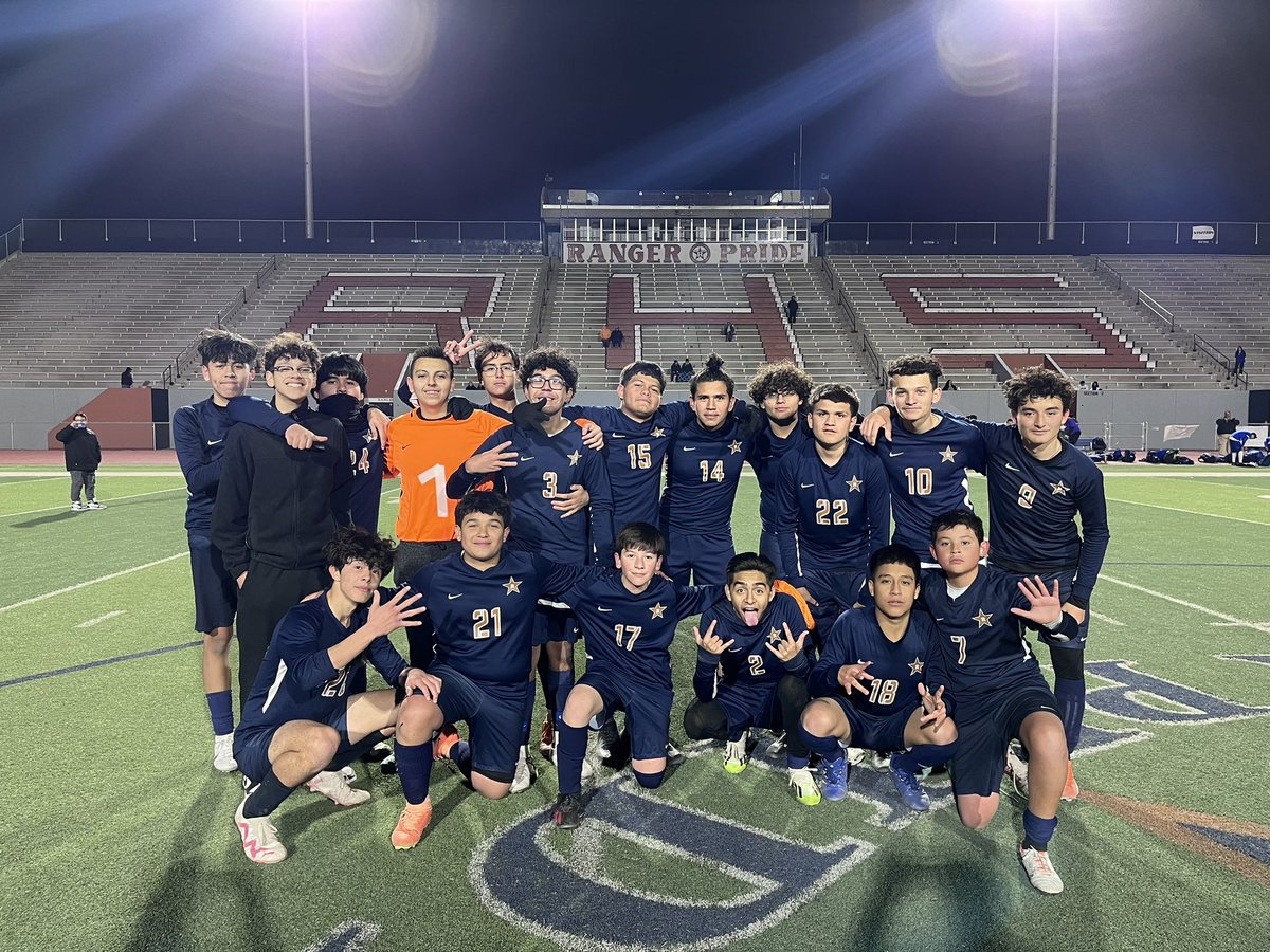 Proud of our ⚽️ JV guys for defending our home field tonight vs Bowie. 2-0 to start the season 🔥 VAMOS!

#riverside4ever 
#VamosPorMas 

Angel ⚽️⚽️⚽️
Ryan ⚽️
Sam ⚽️

<a href="/RickRiv28885243/">Rick Rivera</a> <a href="/vlara_82/">Victor A. Lara</a> <a href="/CoachRecoder/">𝙂𝙖𝙧𝙮 𝙍𝙚𝙘𝙤𝙙𝙚𝙧</a> 
<a href="/rafa_el42/">Rafa</a>