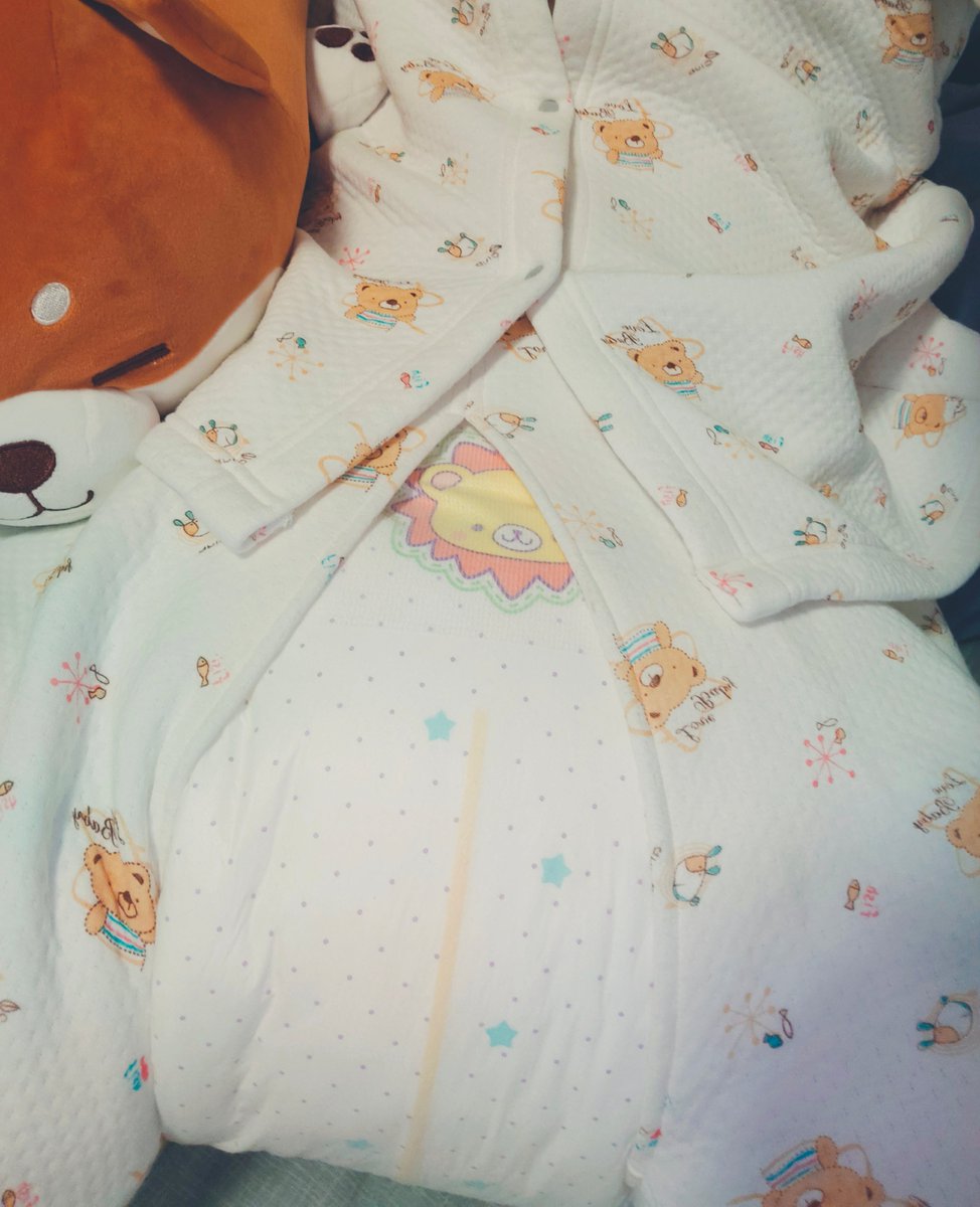 和小狮子一起度过安静的夜