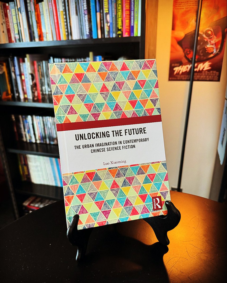 ExtrapolationSF's tweet photo. Please query reviews editor @DHarlanWilson if you are interested in covering either of these new @routledgebooks titles for @ExtrapolationSF.
UNLOCKING THE FUTURE: https://t.co/uX4EC2SoF8
CO-FUTURISMS: https://t.co/SuFom0Fkmt
#sciencefiction #sciencefictionstudies #bookreviews https://t.co/lKkLiAkop2