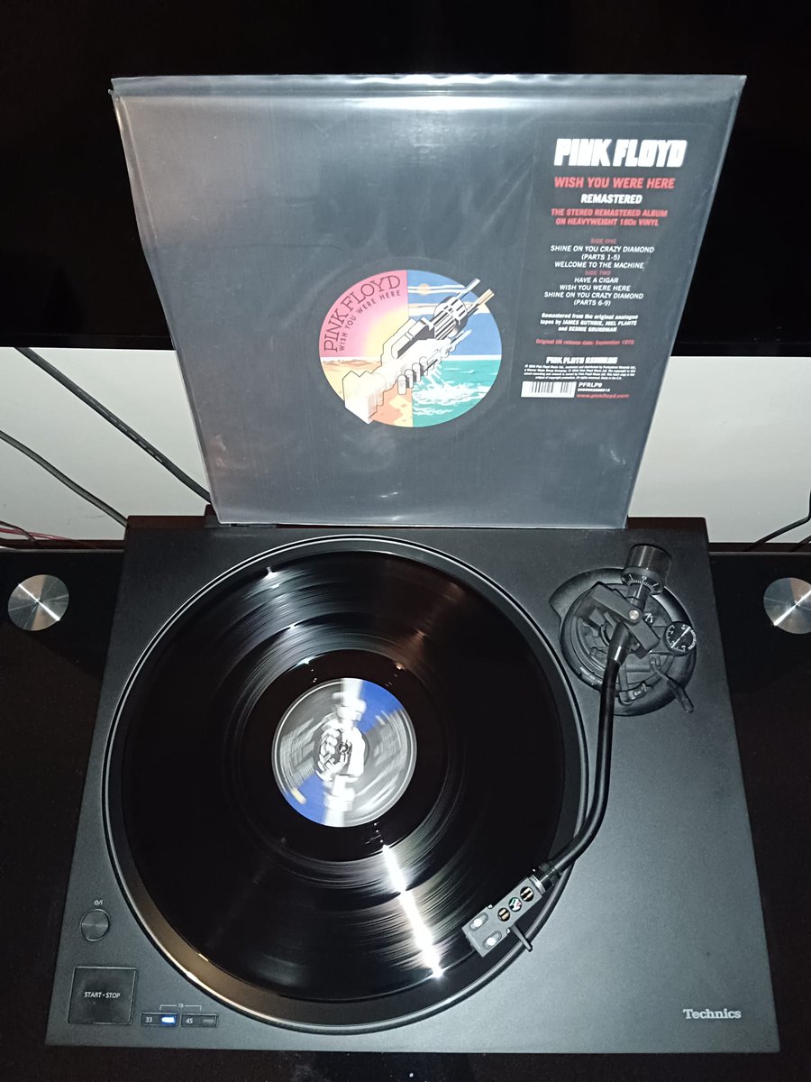 _Livestrong_'s tweet photo. #nowspinning #nowplayling #vinylcommunity https://t.co/B7sXLZ5CYi