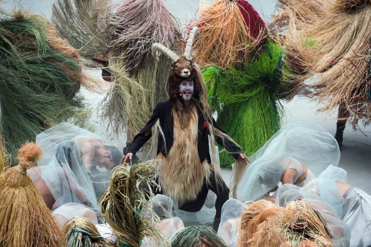 dbl55555's tweet photo. @AlmightySe7en @Thekeksociety That sounds really #Occult, when you’re dealing with the #Ritualistic use of #Animals and particularly #AnimalHeads mixed with #SexualDeviancy like that, that gets into #1972IlluminatiBall or #GothardTunnel #DedicationCeremony territory. https://t.co/boTJPCg8qc