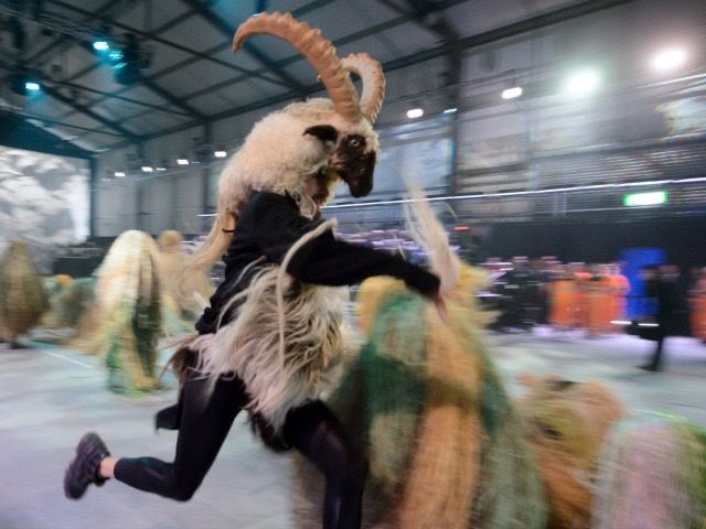 dbl55555's tweet photo. @AlmightySe7en @Thekeksociety That sounds really #Occult, when you’re dealing with the #Ritualistic use of #Animals and particularly #AnimalHeads mixed with #SexualDeviancy like that, that gets into #1972IlluminatiBall or #GothardTunnel #DedicationCeremony territory. https://t.co/boTJPCg8qc