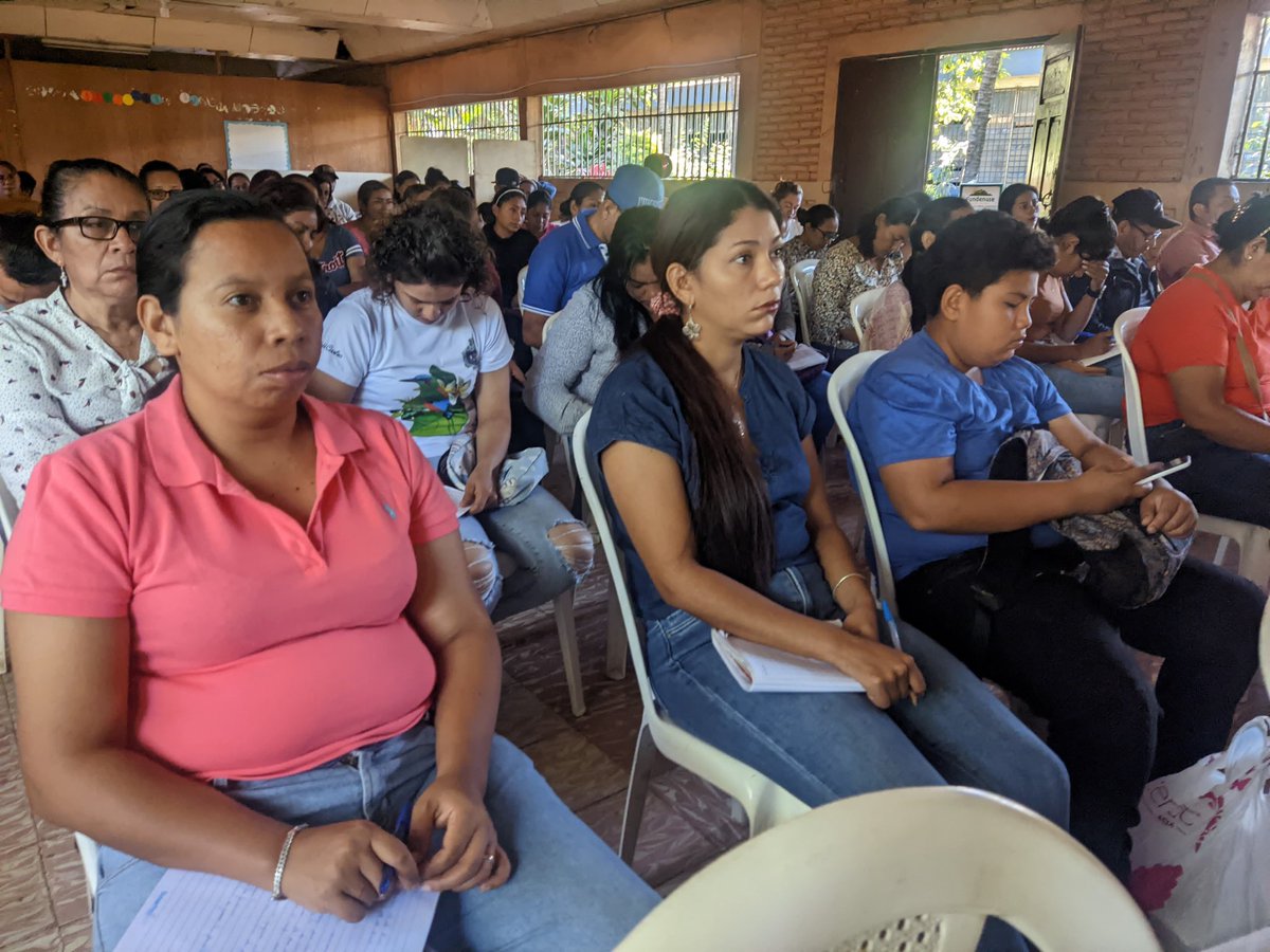 Docentes miembros de las UV de los diferentes Centros Escolares participan del diploma sobre Historia de Nicaragua. 🇳🇮🇳🇮🇳🇮🇳🇮 #4519LaPatriaLaRevolución ❤️🖤❤️🖤