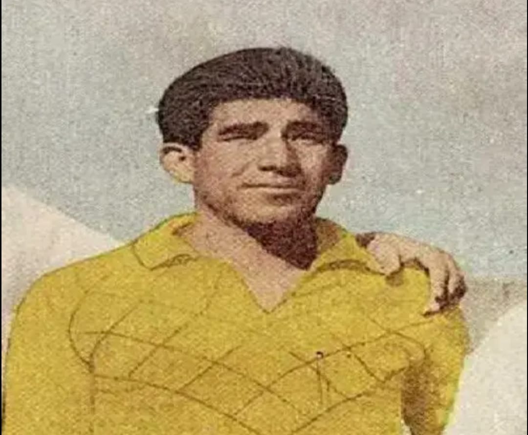 aconcaguaradio's tweet photo. Falleció Salvador Gálvez. El Mono fue arquero y técnico de Unión San Felipe, donde logró un récord -aún vigente- de tapar 3 penales en un mismo partido. Sus restos son velados en la Iglesia de la Merced, donde será su ceremonia fúnebre este lunes a las 10 de la mañana. https://t.co/erWPXs4wM1