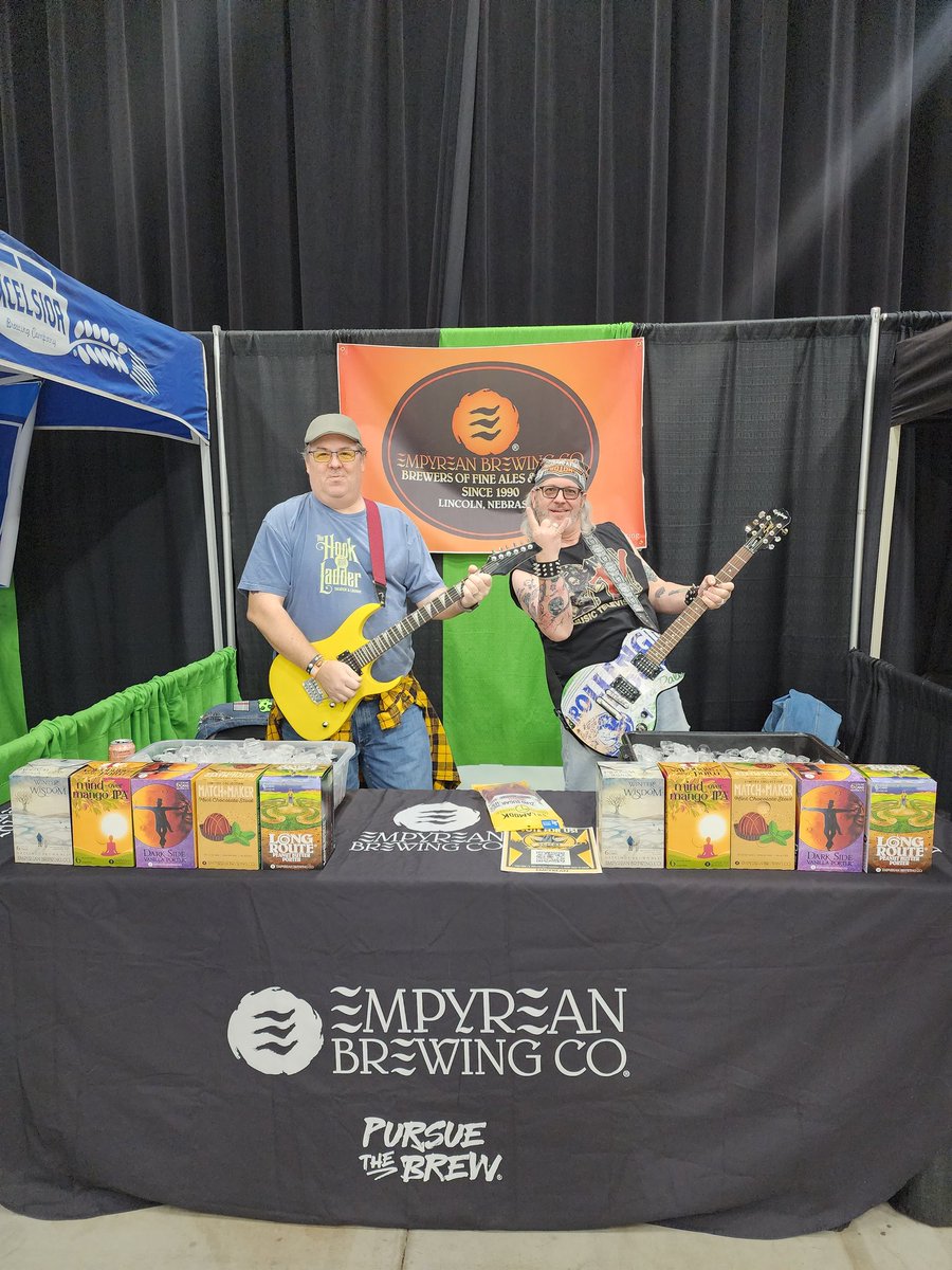 minnesotabrad's tweet photo. Come and have some delicious @EmpyreanBrewing beer at the St Cloud Craft Beer Tour. @craftbeertoursdotcom https://t.co/s3BfbvmfGP