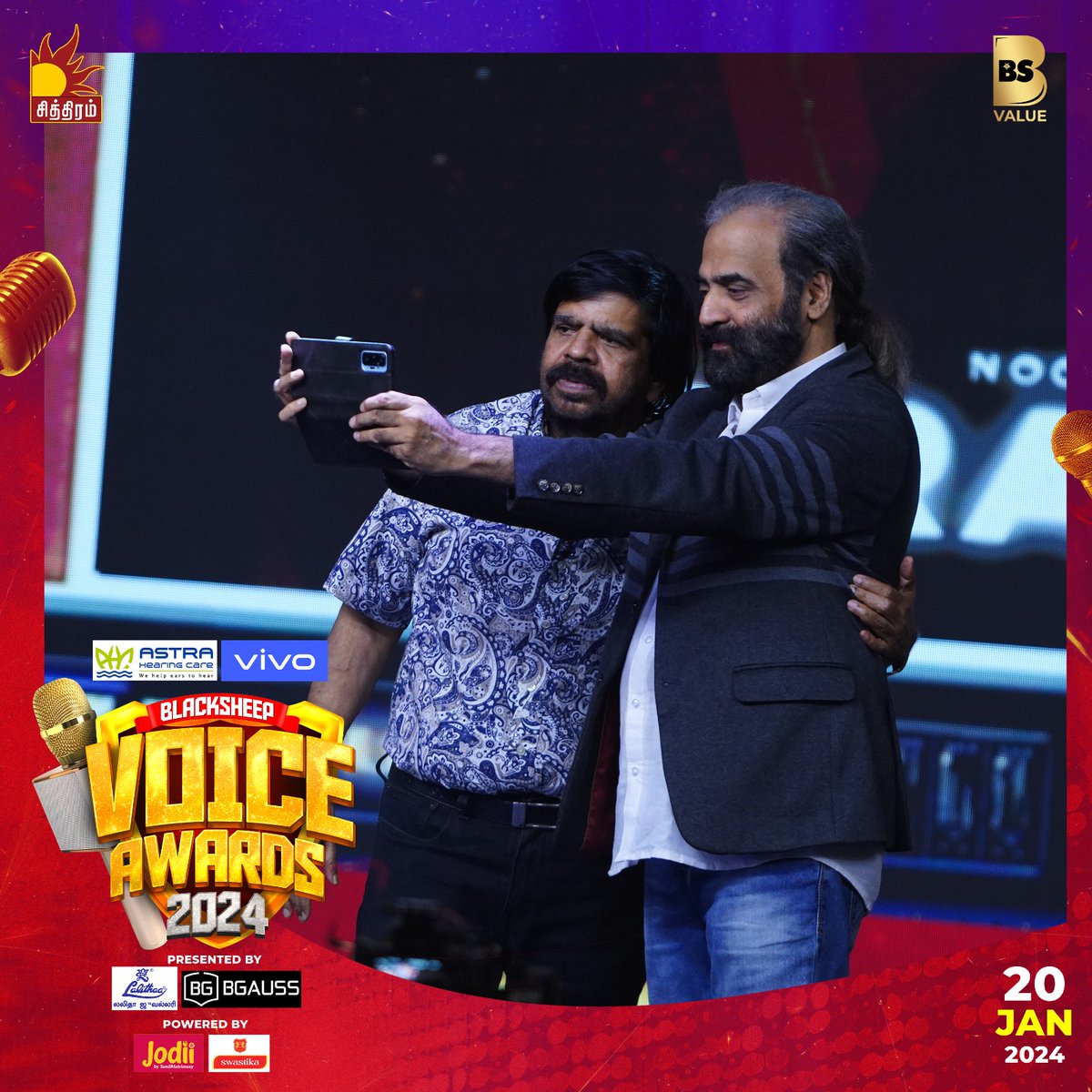 chithiramtv's tweet photo. Selfie Moment..! 📷.
Title Sponsor : #AstraHearingCare #Vivo
Presented by : #LalithaaJewellery #BGauss
Powered By : #Jodii #Swastika.
.
#BlacksheepVoiceAwards2024 #blacksheepvoiceawards #Blacksheep #bsvalue #vivo #selfie #blacksheepstudios #chithiramtv https://t.co/qDubbYaOPB