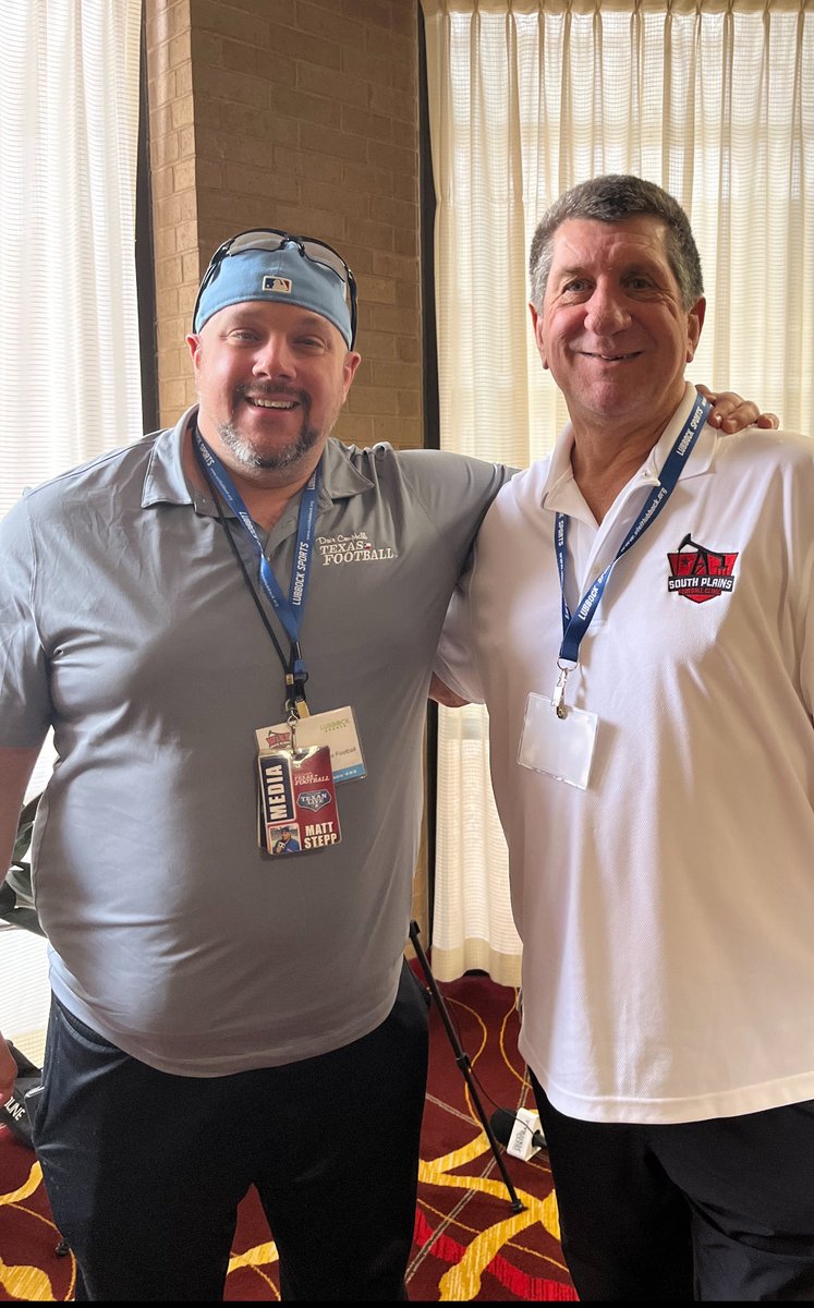 billy_robbins53's tweet photo. Thanks ⁦@Matt_Stepp817⁩ for being at the South Plains Football Clinic this weekend. We appreciate all you do for Texas HS Football! https://t.co/sv3nFDsPyH