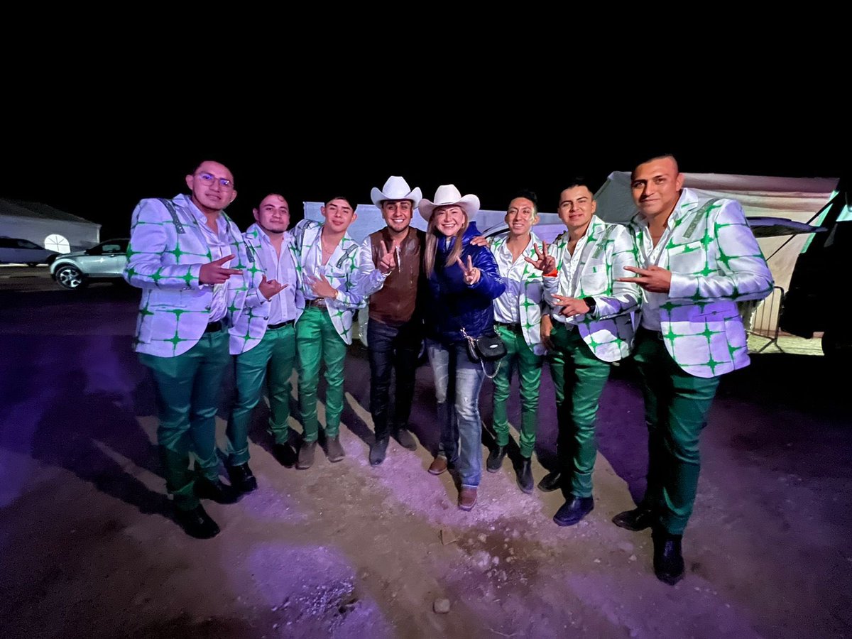 SoniaRocha1qro's tweet photo. “Feria Ezequiel Montes Carne y Vino 2024”, gran presentación del #Recodo, felicidades presidenta Lupita Perez Montes. #FeriaEzequielMontesCarneyVino2024 #CercanaYDeTuLado #DiputadaFederal https://t.co/KkOQCYZH8Z