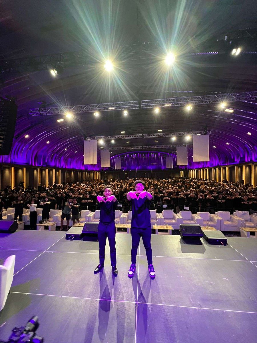 Malam ini sangat spektakuler..

Dilanjut pendalamannya di kelas yaa ...