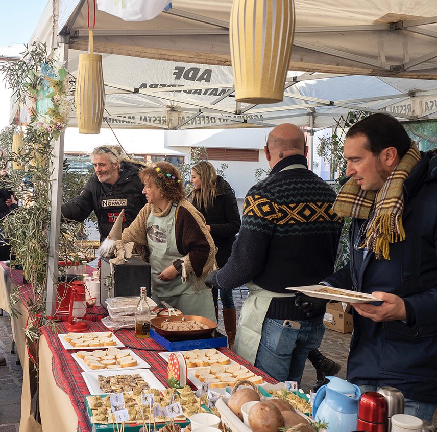 nil_lopez's tweet photo. Com ja és tradició, el sol i el fred de gener, ens han acompanyat en aquest dissabte de les festes de Sant Sebastià, que ha tingut actes molt destacats com el gran concurs de grimpaires i la mostra gastronòmica. 
Gaudiu molt de les festes! #Matadepera https://t.co/dDFAgzpnEd