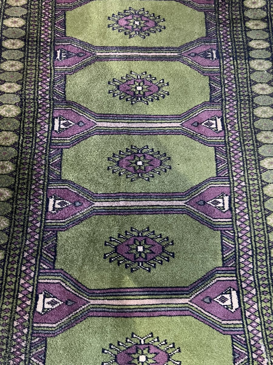 HBSmith17's tweet photo. Beautiful wool Small Persian Prayer Mat, ideal for beside a bed and only £50.00 https://t.co/J9mMVg5PcS