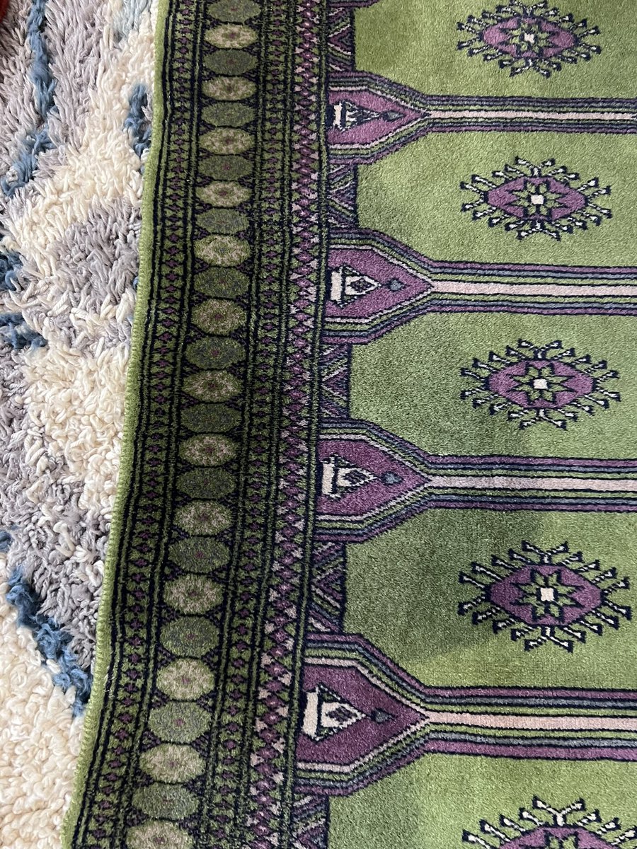 HBSmith17's tweet photo. Beautiful wool Small Persian Prayer Mat, ideal for beside a bed and only £50.00 https://t.co/J9mMVg5PcS