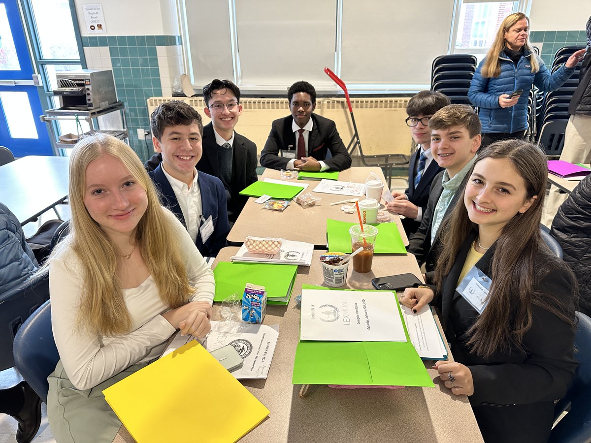 SeekonkModelUN's tweet photo. Our @SeekonkHigh delegation having a great day of diplomacy and negotiation at Lexington High today! @SeekonkPS #LexMUNIX https://t.co/7XfATaxmVg