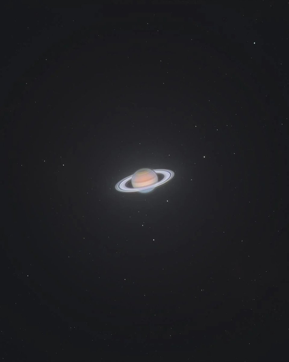 actionripley's tweet photo. @historyinmemes There is a special kind of awe that you feel when you see those celestial bodies by yourself. https://t.co/BLZXtVTH3z