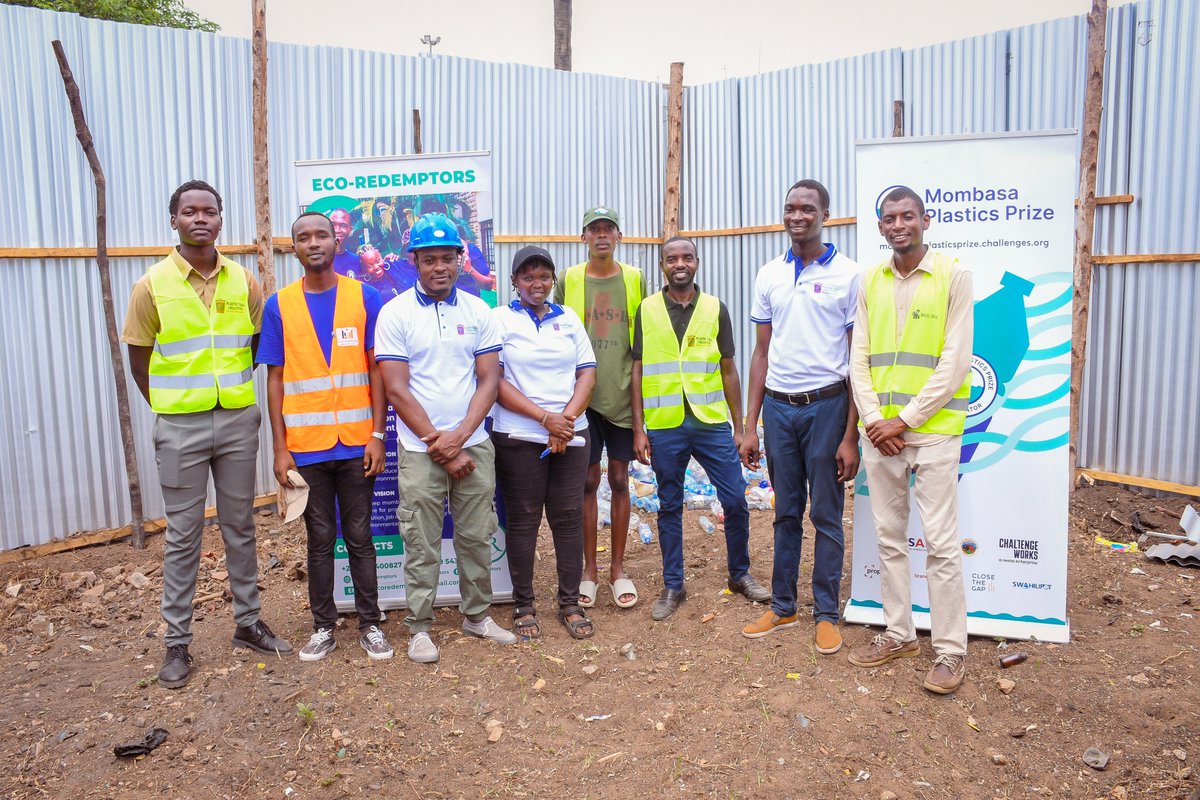 ArafatMukasa's tweet photo. What an exciting milestone this was! Wishing you more wins. Key message: Keep building coz its the only way of rebooting the global economy to then create jobs, especially for women and youth. https://t.co/bHAGfigqYM