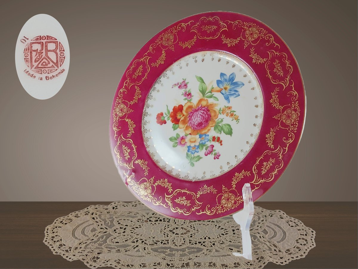 Bohemia Porcelain Dinner Plate Vintage Floral Bouquet Burgundy Gold Filigree forgottenkeepsakes.etsy.com/listing/166202… #red #gold #ceramic #bohemiachina #chinaplate #dinnerplate #floralbouquet #burgundyplate #goldfiligree