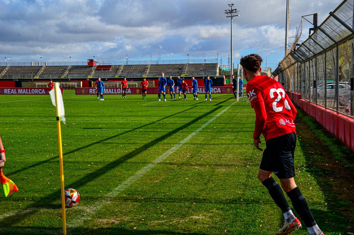 fcburgum's tweet photo. ๐ธ Foto's van de oefenwedstrijd op Mallorca tussen @RCD_Mallorca B en FC Burgum (06-01-2024)
๐ฒ Bekijk alle foto's in het album via deze link: https://t.co/Aa5AAkKcVG
#MALFCB https://t.co/z8tLbSE4l6