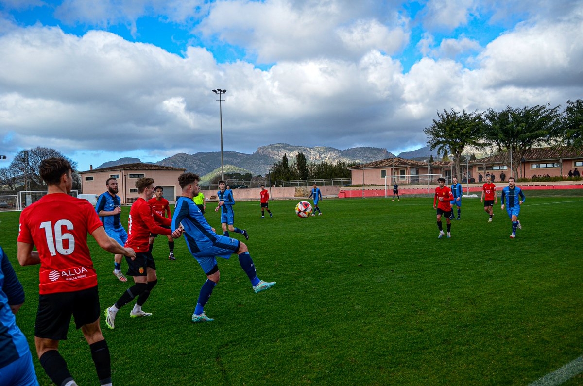 fcburgum's tweet photo. ๐ธ Foto's van de oefenwedstrijd op Mallorca tussen @RCD_Mallorca B en FC Burgum (06-01-2024)
๐ฒ Bekijk alle foto's in het album via deze link: https://t.co/Aa5AAkKcVG
#MALFCB https://t.co/z8tLbSE4l6