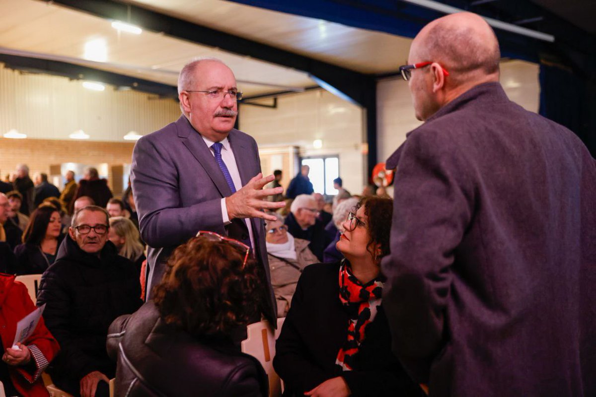 Aux vœux ce soir de <a href="/BrunoVandeville/">VANDEVILLE Bruno</a> à Arleux, une commune où il fait bon vivre ! À l’image du dynamisme du maire et de l’équipe municipale, le <a href="/departement59/">Département du Nord</a> est le premier financeur en faveur du bien-être des Arleusiens et des Arleusiennes !