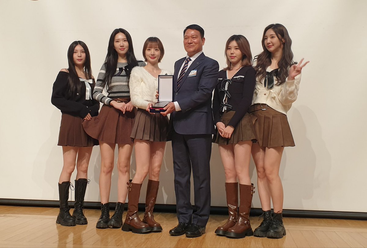 해시태그 tweet media