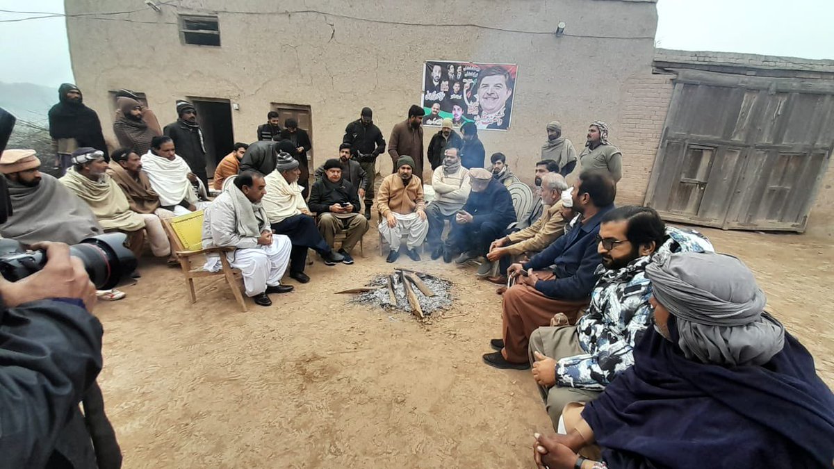 mujtabashah44's tweet photo. امیدوار قومی اسمبلی حلقہ #NA151 سید علی موسیٰ گیلانی کی امیدوار ایم پی اے ملک واصف مظہر راں کے ہمراہ موضع بنگل والا شرقی آمد
سید علی امام گردیزی، سید شبیر حسین گردیزی نے سید علی موسٰی گیلانی کی قیادت پر اعتماد کرتے ہوئے پاکستان پییپلزپارٹی میں شامل ہو گئے۔
#MultanMainTeerChalega https://t.co/wBJ0Sz9zUl