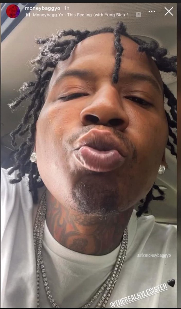idragsforher's tweet photo. You know he in love when he start doing the kissy faces like bagg 🤣🤣🤣 https://t.co/P6tJ5RHdv1