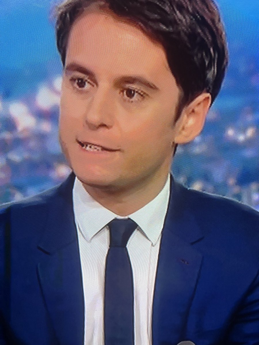 SophieGraff5's tweet photo. Attention ⚠️
Gabriel Attal reçoit la FNSEA lundi !!!
Attention à l’enfumage !!
Agriculteurs ne vous laissez pas avoir !!
Comptez sur le soutien du peuple…
sortons ensemble de cette UE qui nous vole et nous tue !
Ne plus dépendre ni de l’UE, ni de la FNSEA c’est ça la liberté https://t.co/3TxXwY7w4i