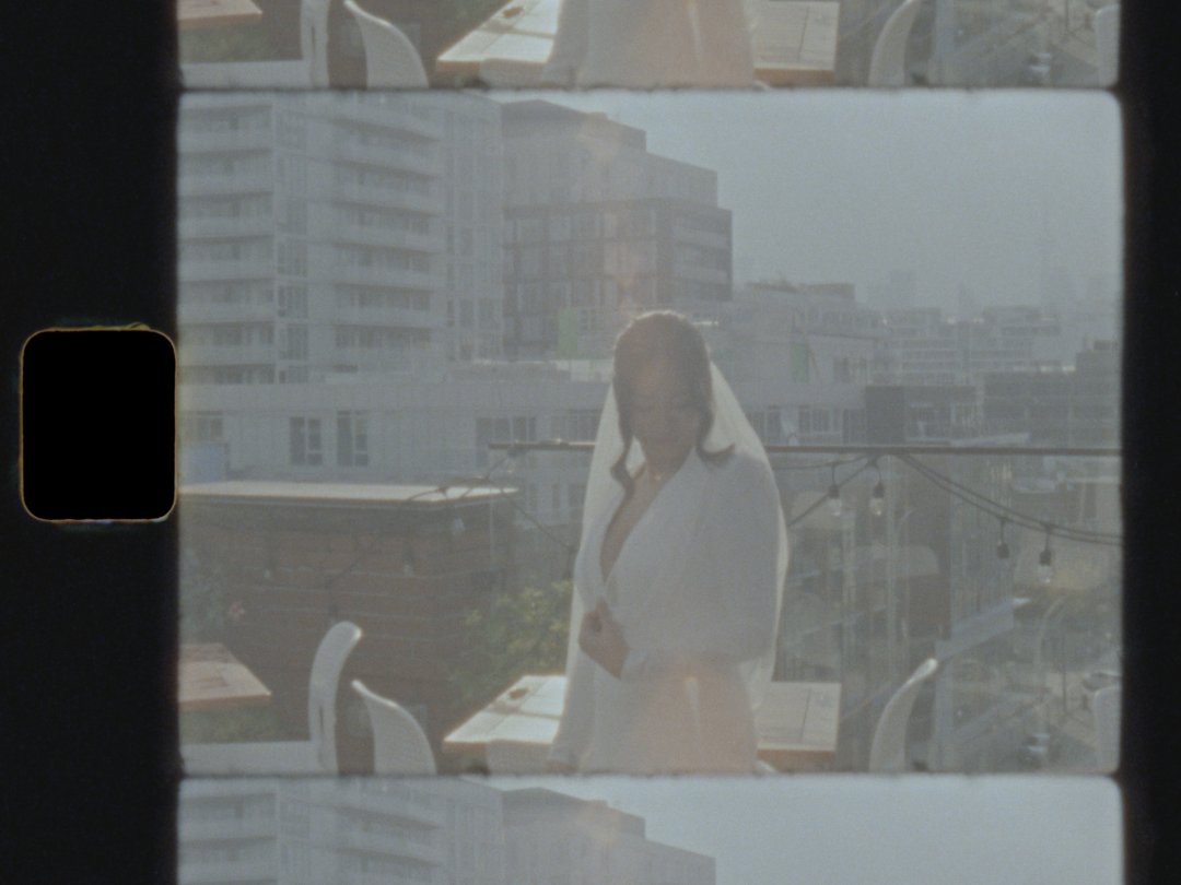 FrameDiscreet's tweet image. The beauty of Super8mm film...

Cinematography by Evan Ding mr.evanjding

Film scans by Frame Discreet framediscreet.com
Timed &amp;amp; Flat versions

Questions about filmmaking, film scanning, film in general?
infoframediscreet.com
416-901-5332