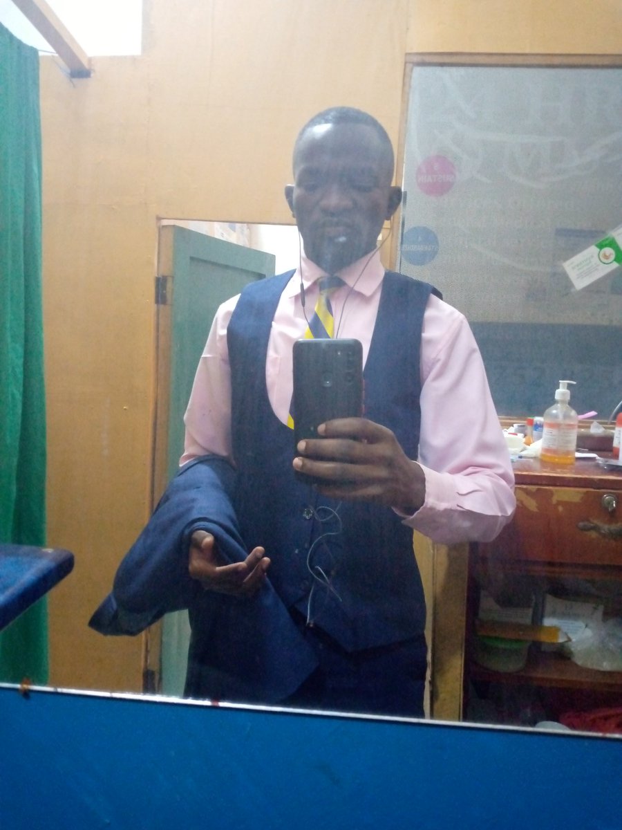 ambrose_kabanda's tweet photo. When you are leaving work https://t.co/Q4HN6zhlmU