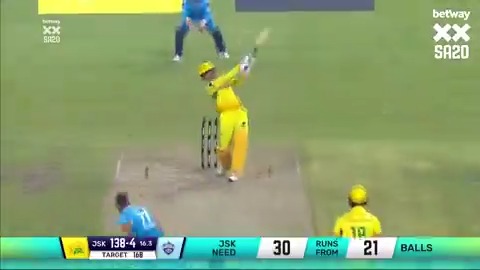 106 meters! 😱 Take a bow, Donovan Ferreira. 🚀 📹 Credits: Twitter/SA20_League