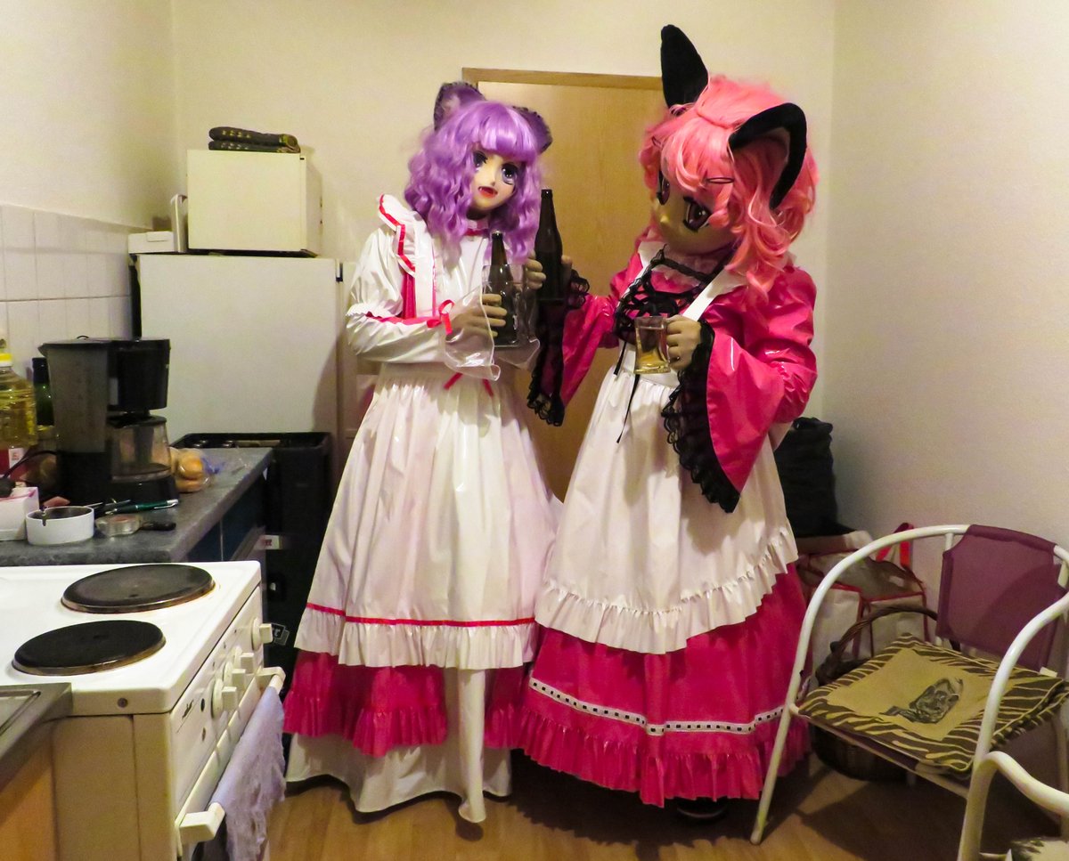 Sabine_Yukico's tweet photo. why maids love the kitchen
photo 12-2023 with Glitzi at Bautzen by Tripodchan
https://t.co/U6M7viuoOo
#animegao #catgirl #cosplay #ichigo #kigurumi #maid #pvc #glitzi #just4kig #spassimkig https://t.co/QJBY0qL59w