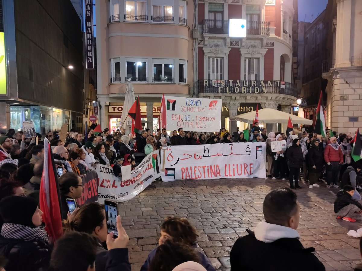 Aquesta tarda a Reus, i les que calgui per exigir que s'aturi el genocidi del poble palestí!

#FreePalestine #Genocide_of_Palestinians