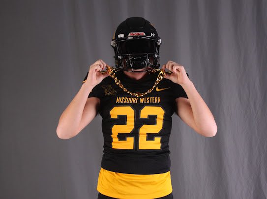 Jake_Smitty05's tweet photo. I am excited to announce I am 100% committed!!! GO GRIFFONS!! 🦅🦁‼️ @MWSU_Football @coachmcquillan @brandonsandersx @TylerFenwick2 @HebronFootball @CoachTowels @OberkromKicking @coryelolf https://t.co/DOSnFb1e2A