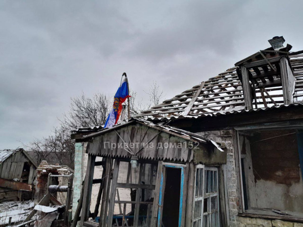 #SONDAKİKA | Rus 47. Tümen Svatove sektöründeki Krakhmalne köyünü ele geçirdiğini açıkladı 

ABD Ukrayna yardımlarının tamamen kesilmesi üzerinden geçen 3 hafta içinde Rusların ele geçirdiği 3.köy oldu 🤔

Bohdanivka’da düşmek üzere