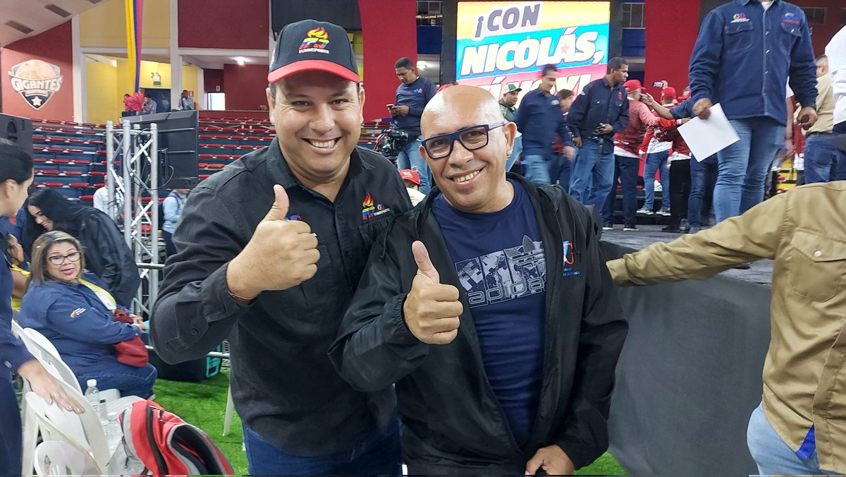 CVGFundeporte's tweet photo. 📸En fotos| En respaldo a nuestro Presidente Nicolás Maduro, la clase Obrera de Guayana dijo presente en el encuentro que definió las líneas estratégicas de Impulso del nuevo modelo económico y productivo. https://t.co/7YamJehteq