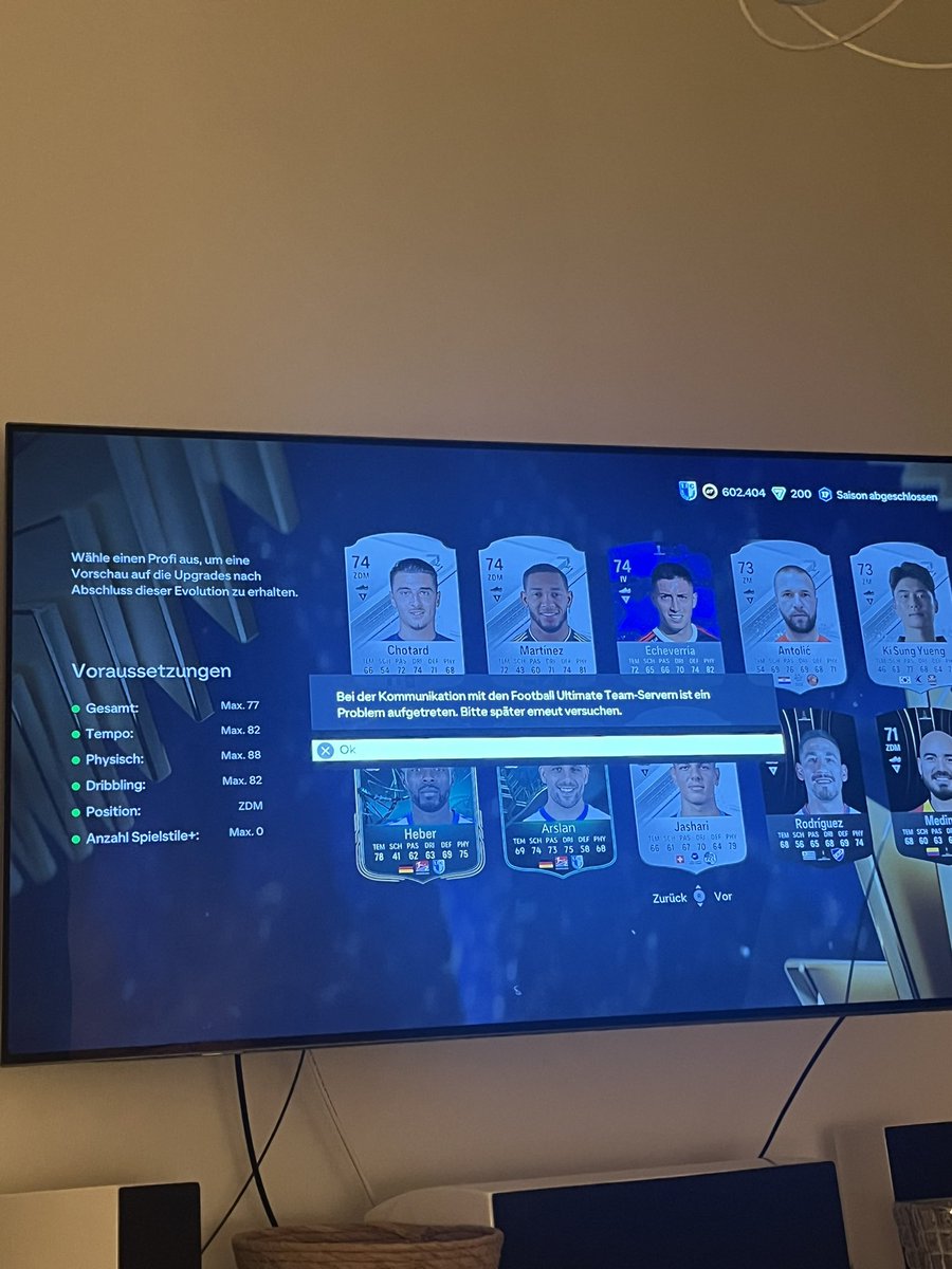Faxe19751959's tweet photo. @FIFADirectCom 

hello, can you please fix this problem on the new Evolution Toty Vision?
My Player Daniel Heber is shown to me and I can select him, but unfortunately I get this error message like in the photo. The same thing happens in the Companion App. https://t.co/Xwsh0IlKBs