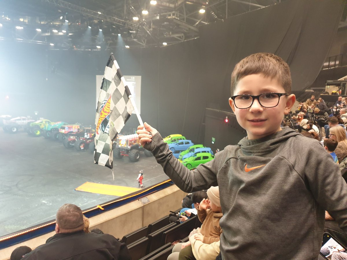 kevinmac80's tweet photo. #hotwheelsmonstertruckslive https://t.co/IDhFrZsvn3