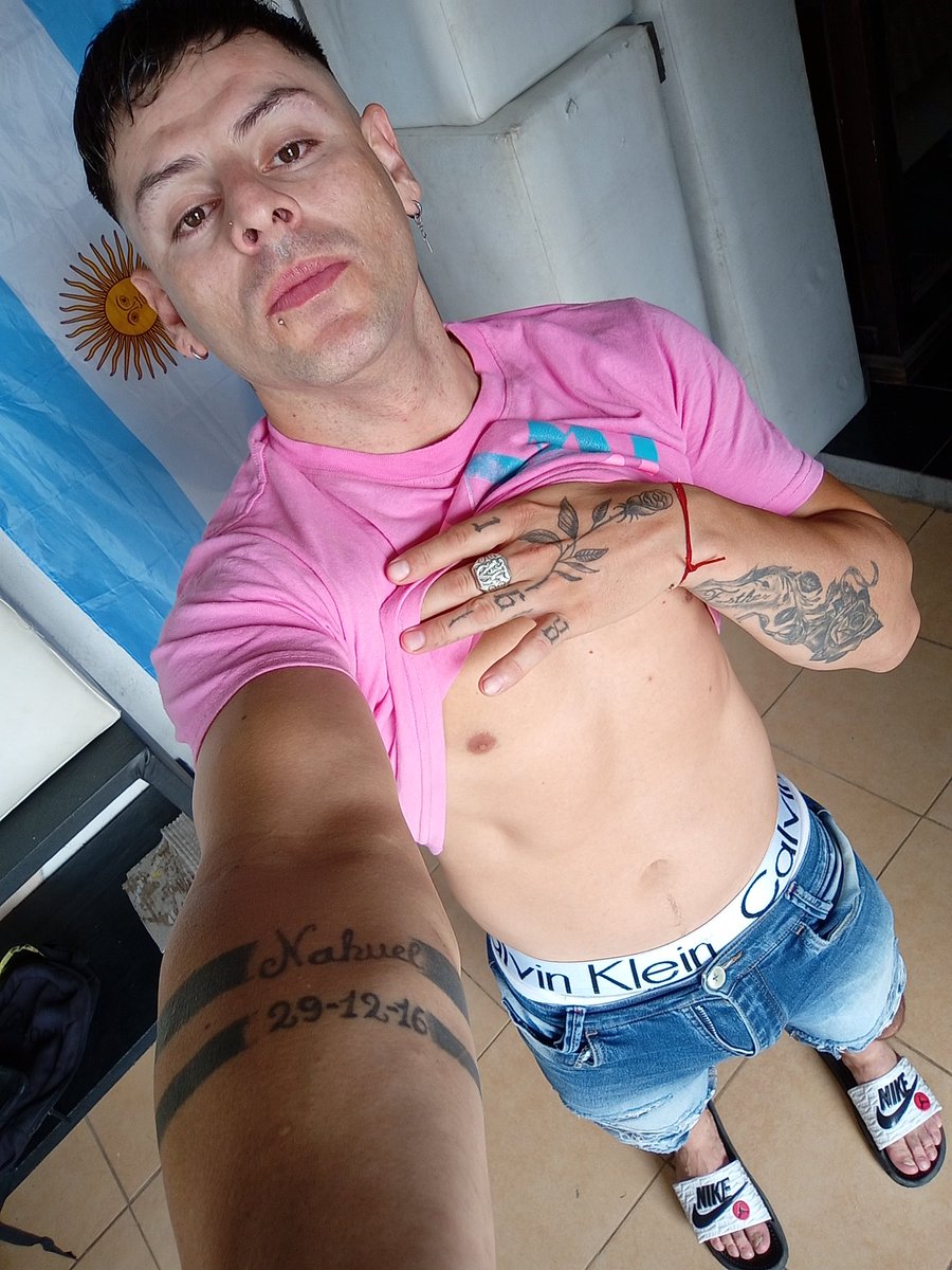NicolasVar14426's tweet photo. SABADO DE 🥵 https://t.co/B2vvqHQ0UO