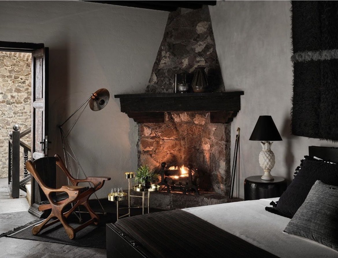 Hoy ganamos en París el premio de Createurs Design Awards x diseño de interiores que hicimos <a href="/raulcabraoax/">Raul Cabra</a> y Meyer Davis pa @casadragones incluímos trabajo de muchos diseñadores y artesanos mexicanos!!!