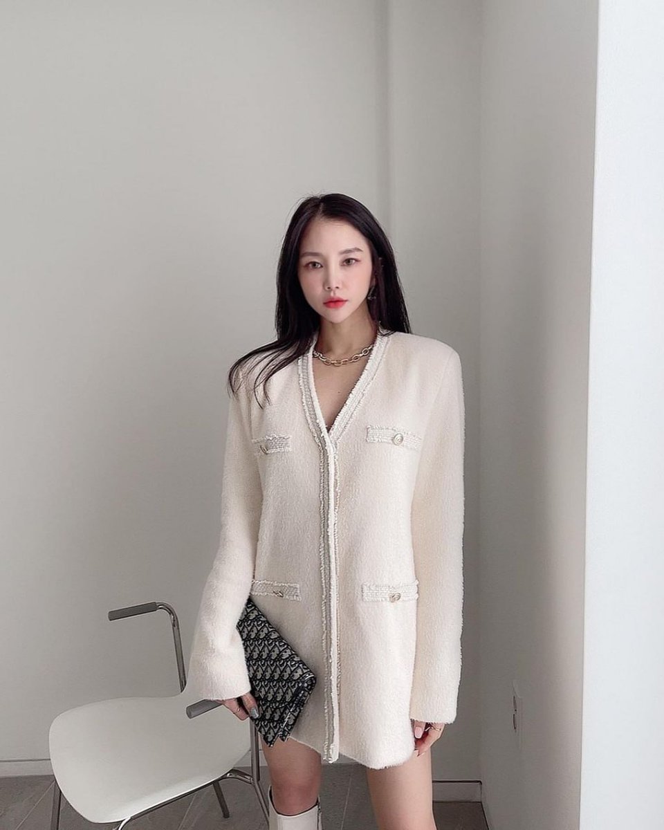 seemingly fragmented pieces of life is the secret tunnel to the happy planet!