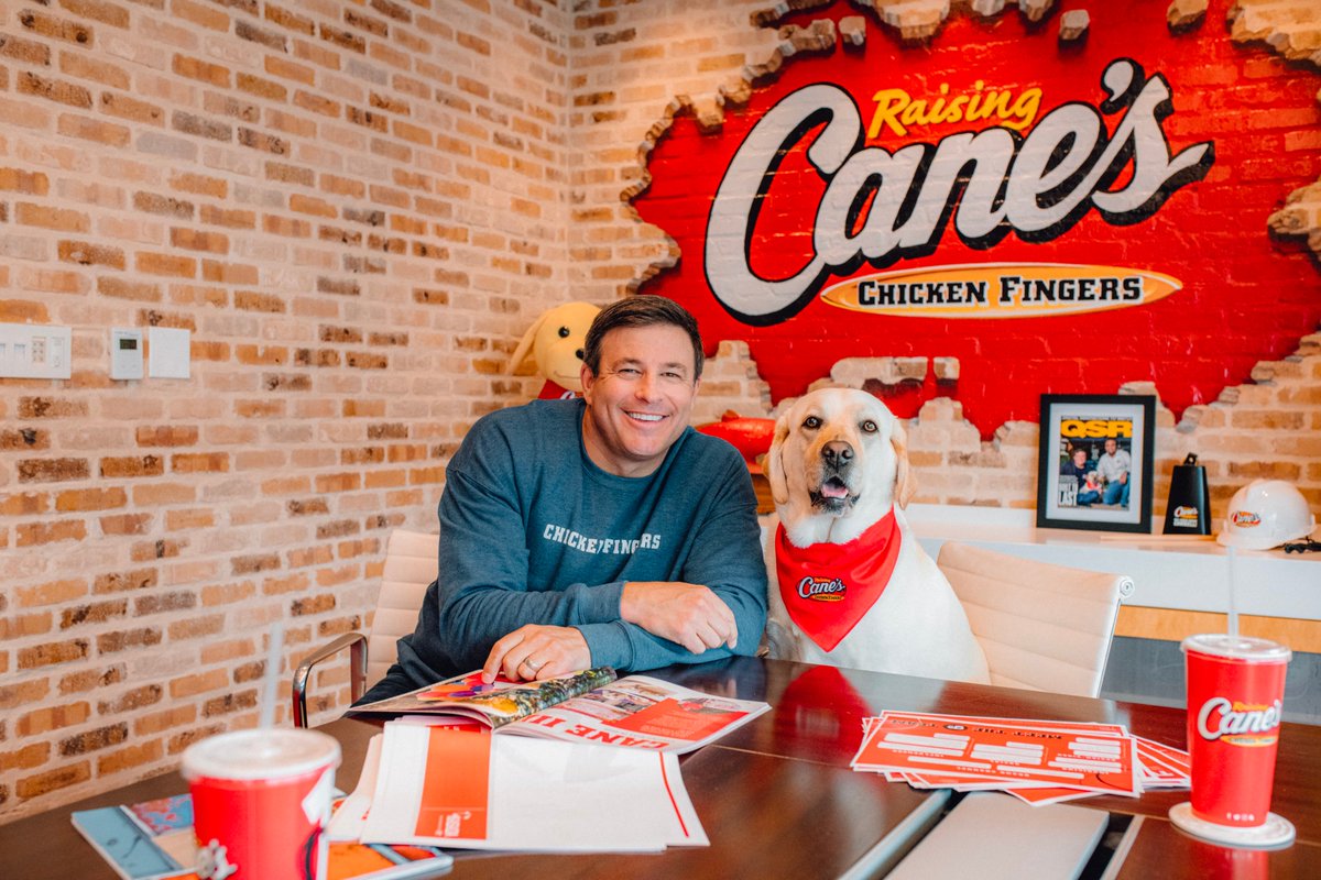 The Raising Canes founder is my new favorite billionaire: - Owns a 66 million year old triceratops skull - Owns 90% of Canes, worth $7.2B - Named the biz after his dog - Worked at an oil refinery - total bro - The idea for Raising Canes started as a business plan in…