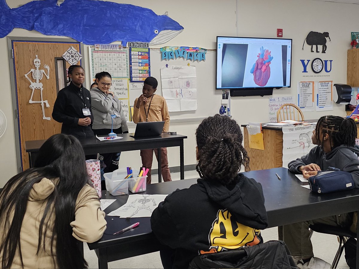 7th graders @ROSArockets worked in groups to plan and teach a 25-minute interactive lesson on a body system to their peers. They showcased their creativity, leadership, and teamwork.