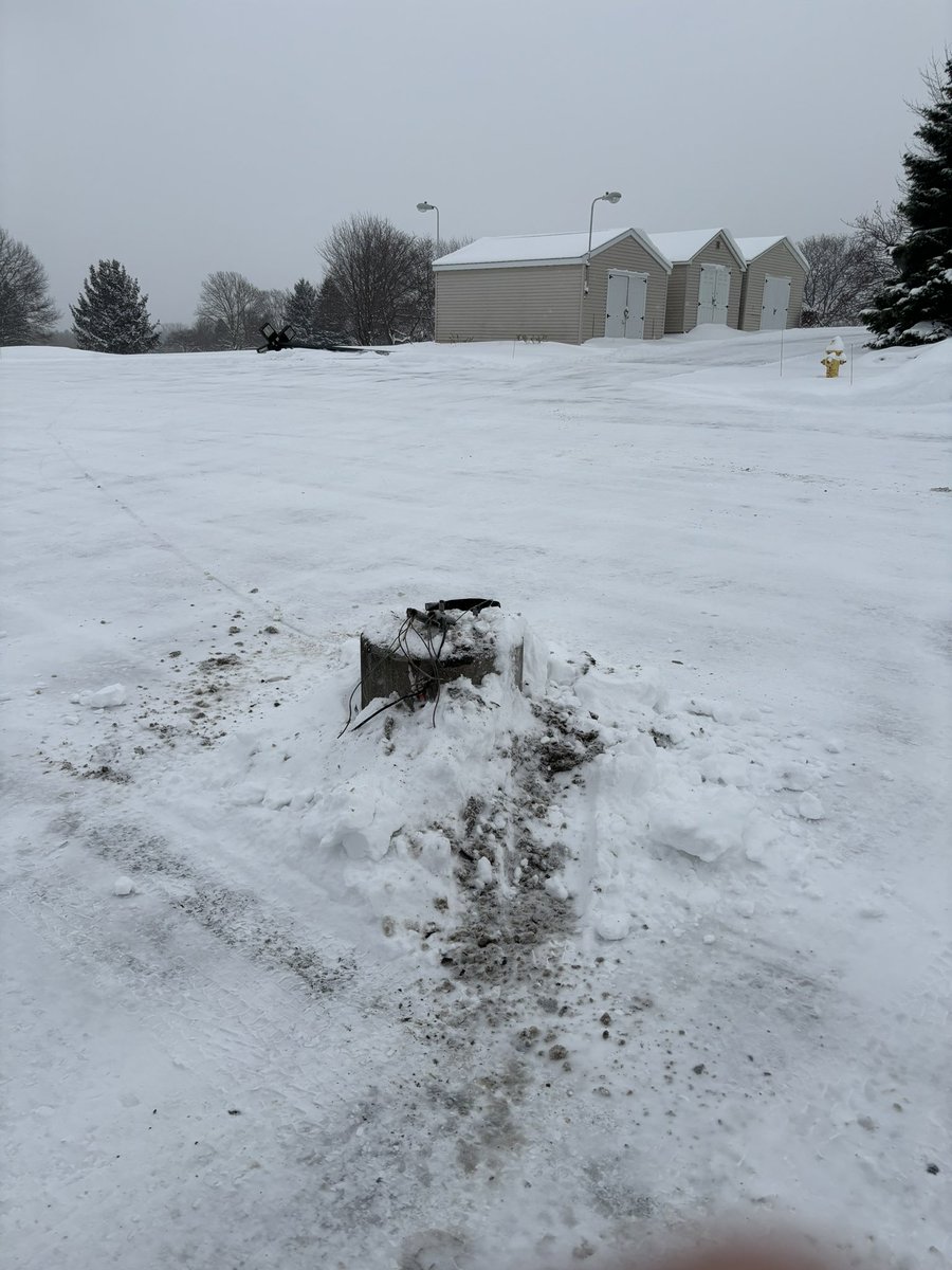 Thad Thompson tweet media