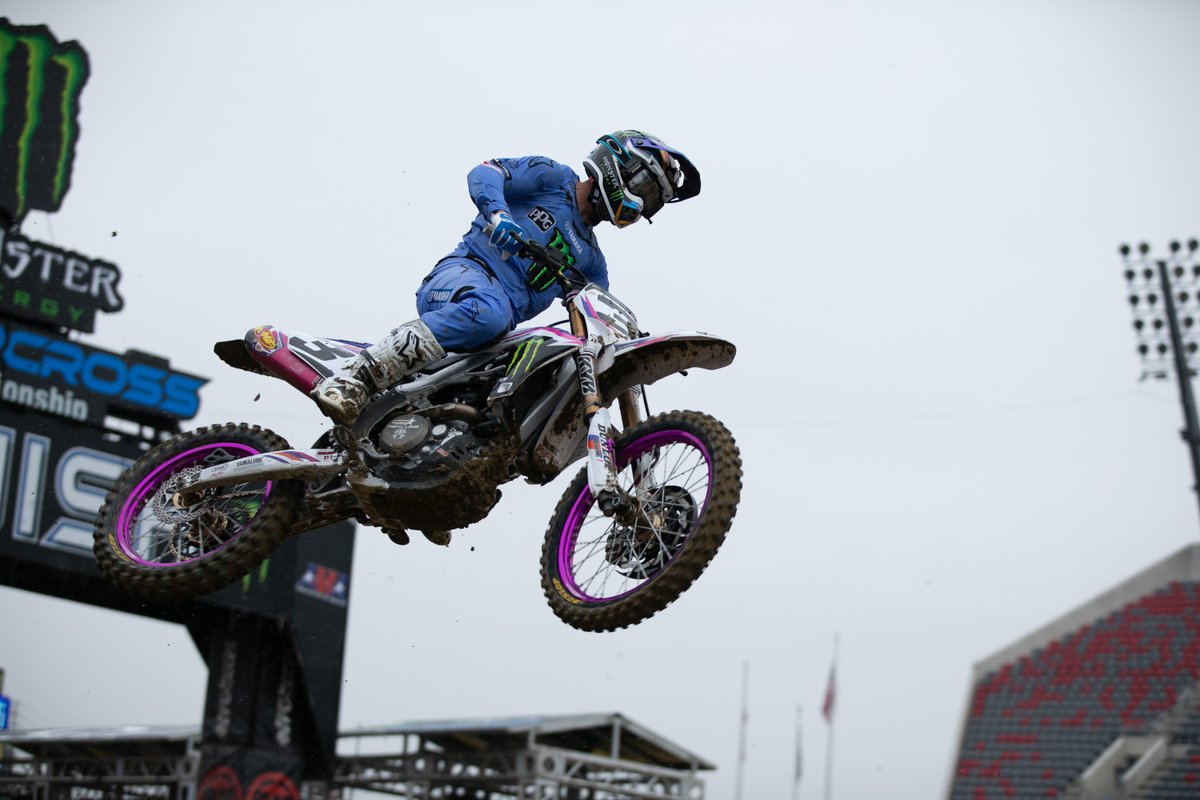 UltimateMotoMag's tweet image. We have exclusive photos by Will Embree of SMX Pictures of the top 4 qualifiers at the #SanDeigo #SupercrossLIVE tonight.

1. Ken Roczen
2. Eli Tomac
3. Chase Sexton
4. Jason Anderson