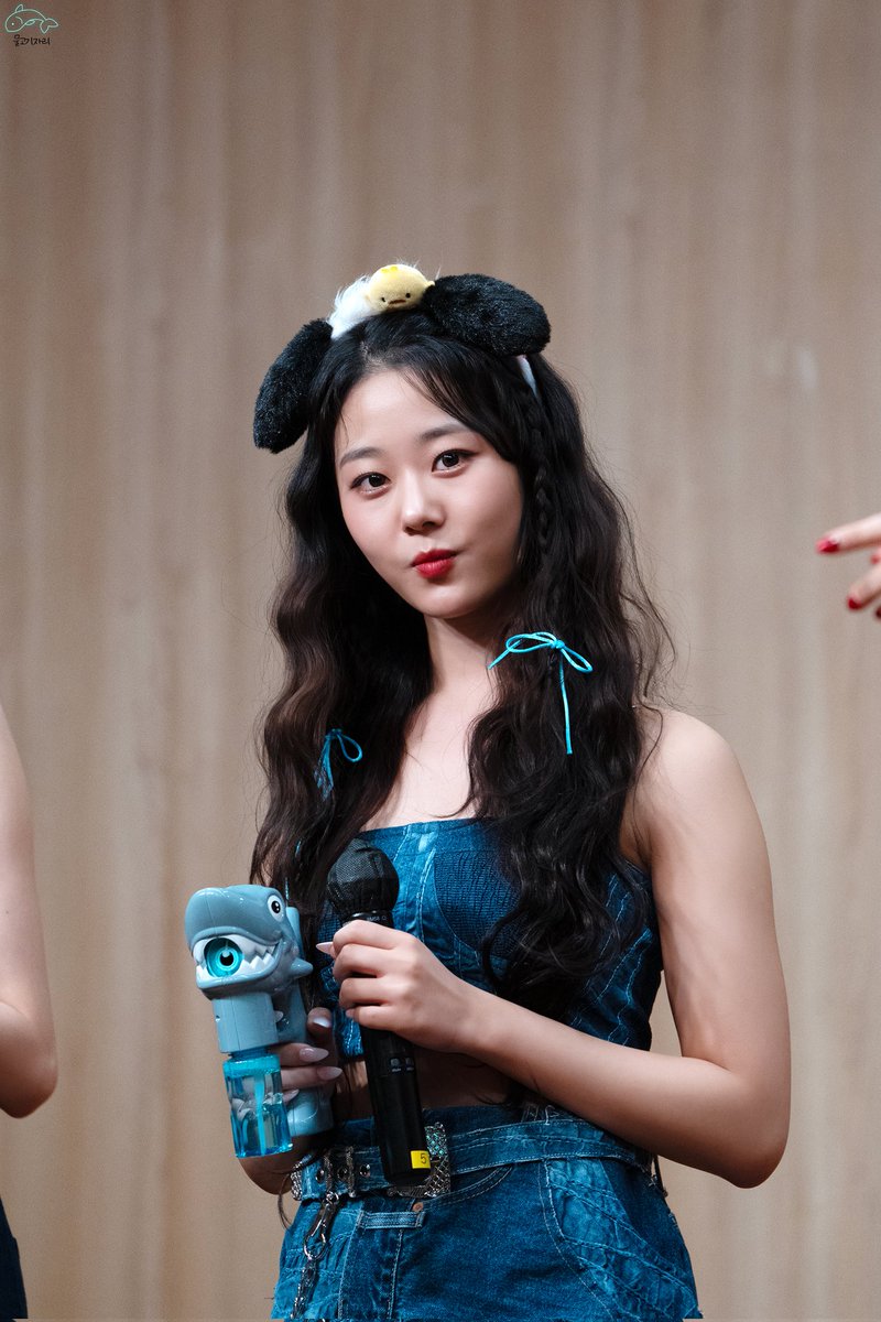 ChaeLo__'s tweet image. 5주년 축하하고, 감사해~🥳
늘 에너지 넘치는 채린이 덕분에 행복해~💕

#체리블렛 #CherryBullet #박채린 #채린 #CHAERIN #CherryBullet_5th_Anniversary
@cherrybullet