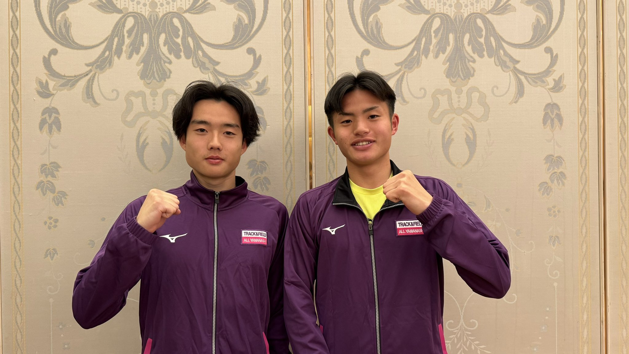 山梨学院大学　駅伝部、アシックス防寒着ブレーカー上下　　Lサイズ 山梨学院大学 駅伝部、アシックス防寒着ブレーカー上下 Lサイズ